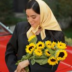 روسری طلایی