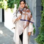 روسری کرم قهوه ای