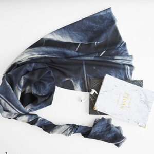 شال گل مشکی