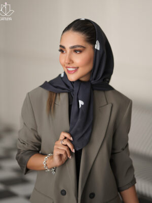 روسری مشکی طرح قلب