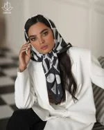 روسری طرحدار مشکی و سفید