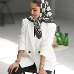 روسری طرح چهارخانه مشکی سفید