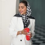 روسری سفید مشکی