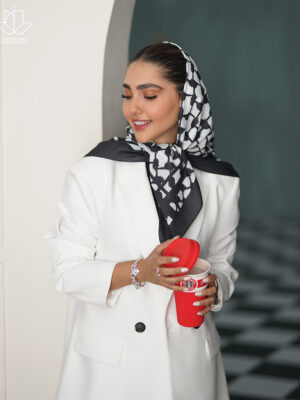 روسری سفید مشکی