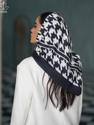 روسری جذاب تک