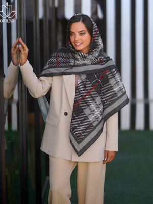 روسری طرح چهارخانه