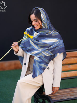 روسری آبی سرمه ای