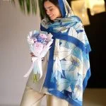 شال طرح گل آبی