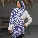 شال آبی سفید