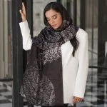 شال مشکی طرحدار