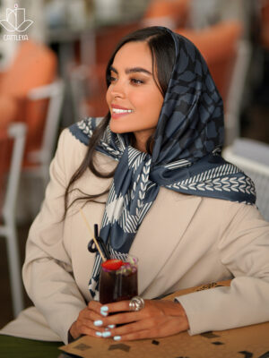 مدیوم اسکارف شیک