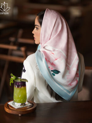 مدیوم حاشیه صورتی