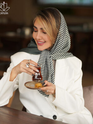 مدیوم اسکارف عیدانه