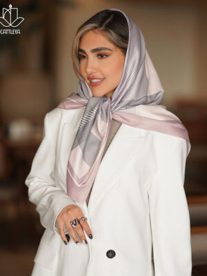 خوشرنگ و زیبا