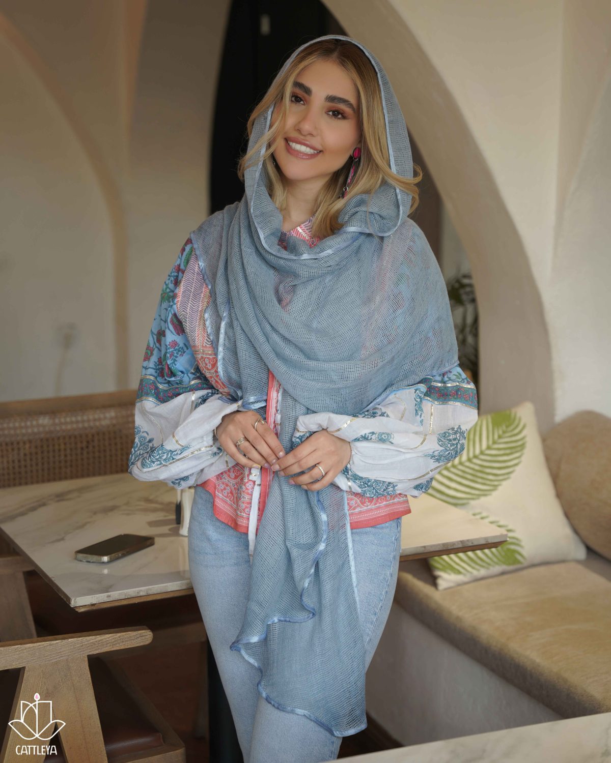 شال ابی