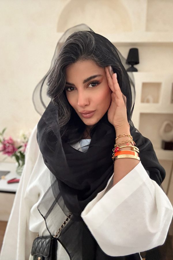 شال حریر دور شیشه ای