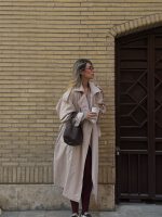 ترنچ کت اُور بلند استخوانی