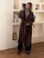 ترنچ کت اُور بلند قهوه ای