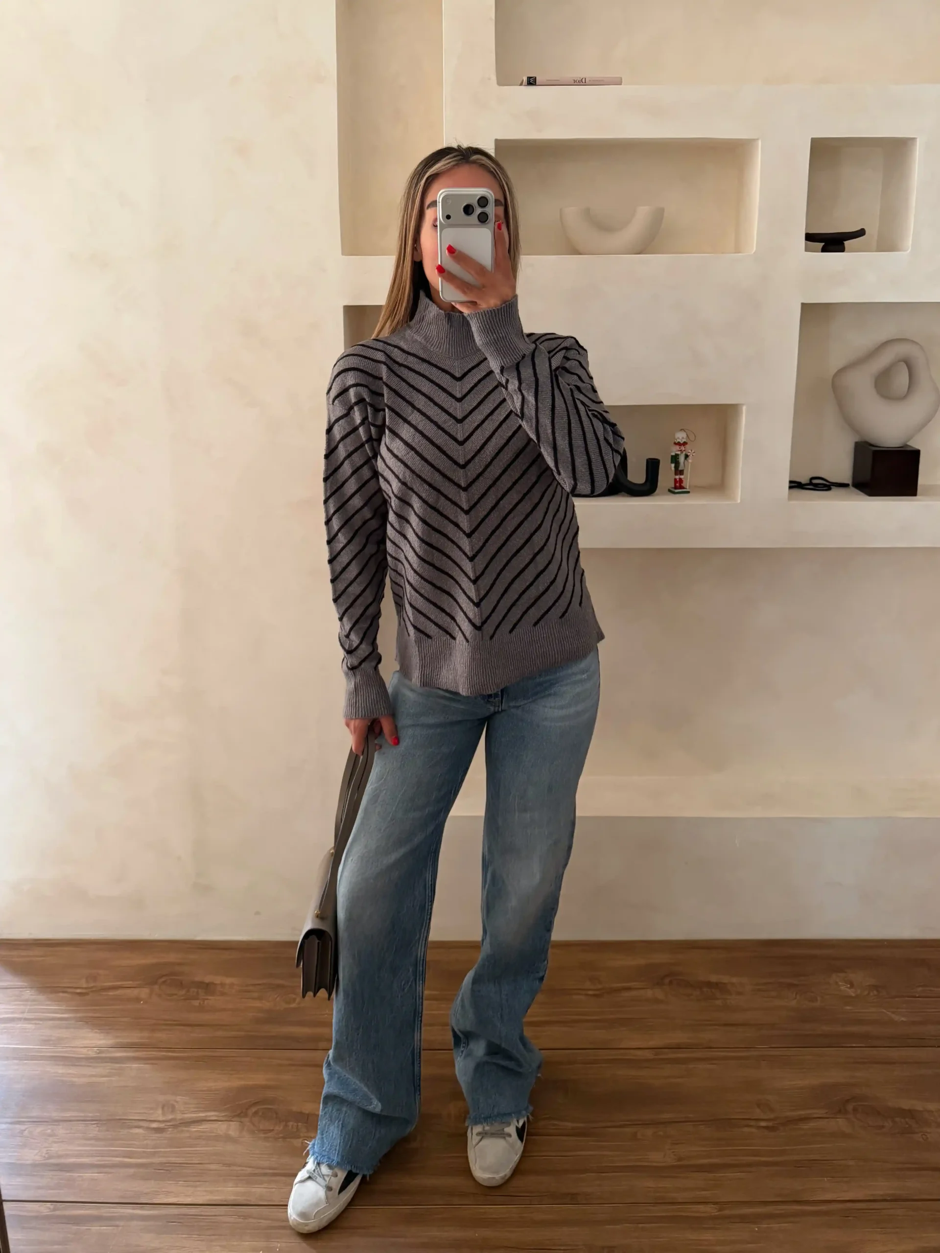 v line t 2 (1) پلیور V-line طوسی مشکی - Image 1