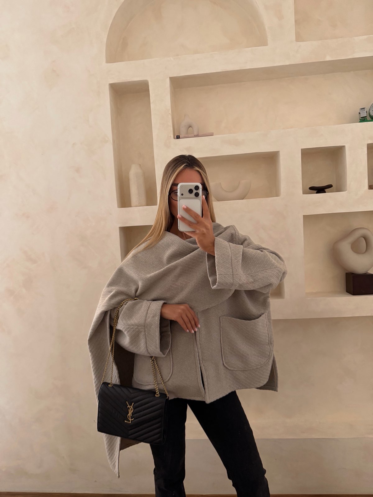 Edited in Tezza with: Cocoa پالتو شال دار خاکی - Image 1