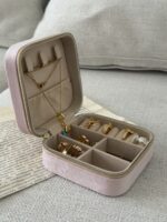 Velvet jewelry box - Image 2
