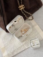 Velvet jewelry Mini box