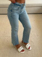 شلوار جین GUESS Relaxed Straight Jean - Image 4