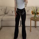 pullandbear- High-Waist Flare jean-Jet